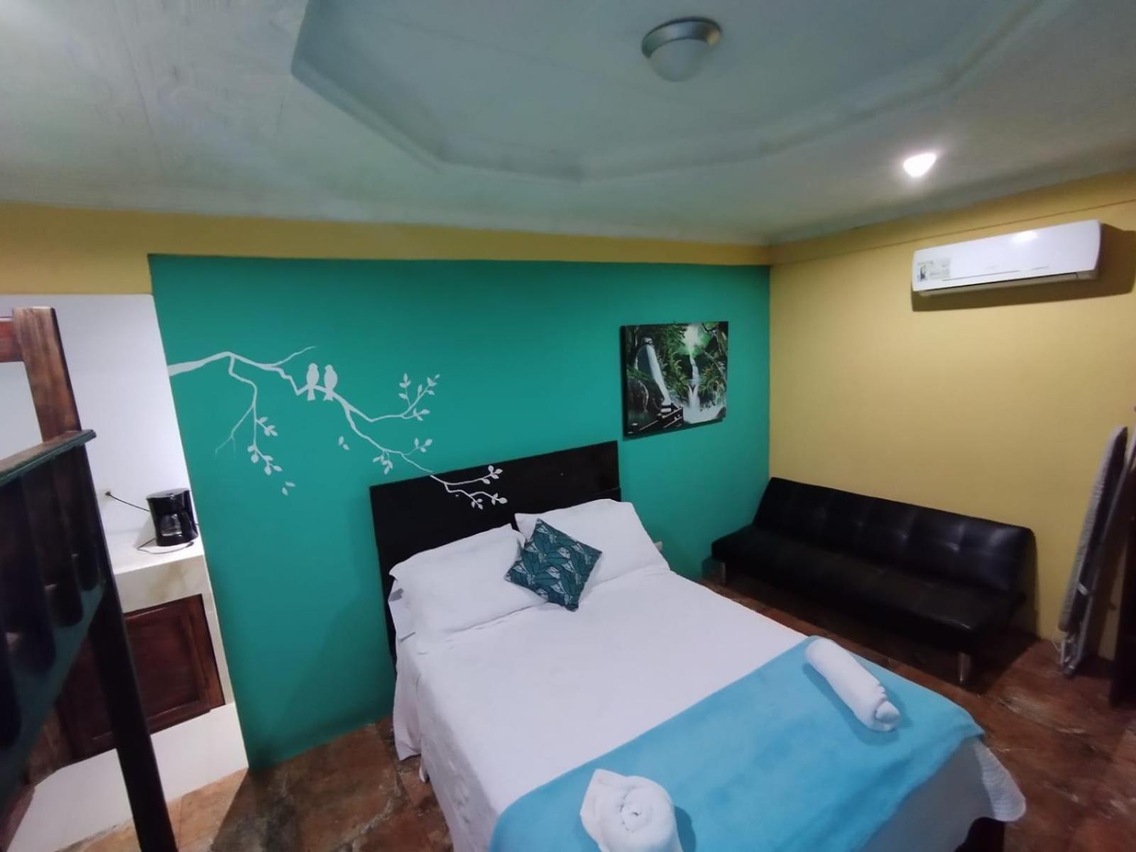 Hospedaje La Galerie Ciudad Cortés Szoba fotó